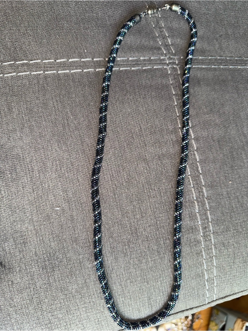 Beaded rope necklace - Picture 10 of 11
